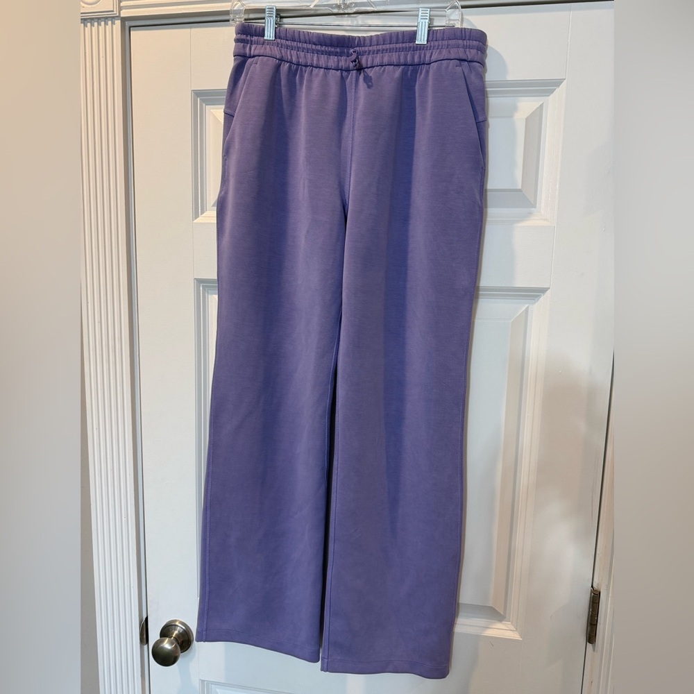 lululemon athletica Lavender Cropped Wide-Leg Sweatpants